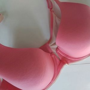 ❄CLEARANCEVictoria's Secret Pink Ambrielle Bra 38C